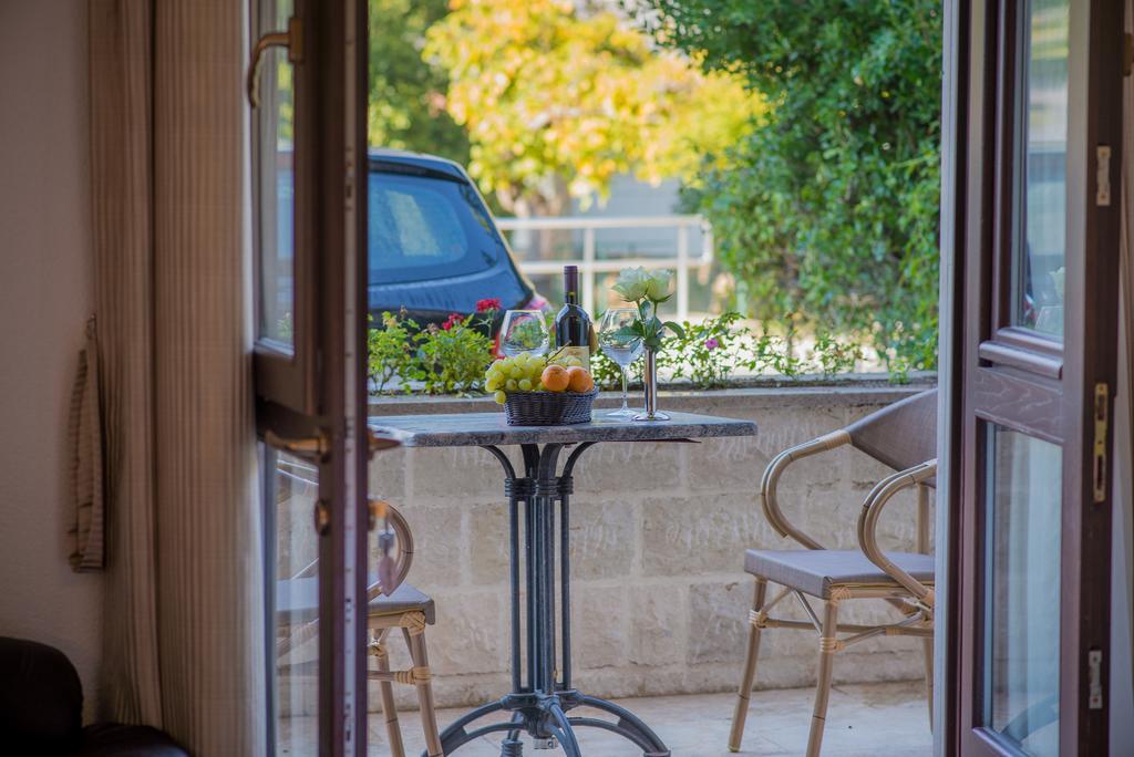 Apartments Marija Risan Rom bilde