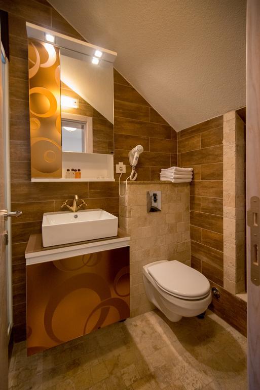 Apartments Marija Risan Rom bilde