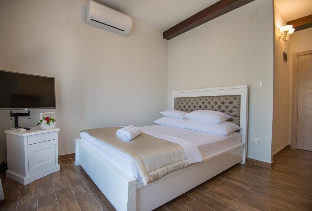 Apartments Marija Risan Rom bilde