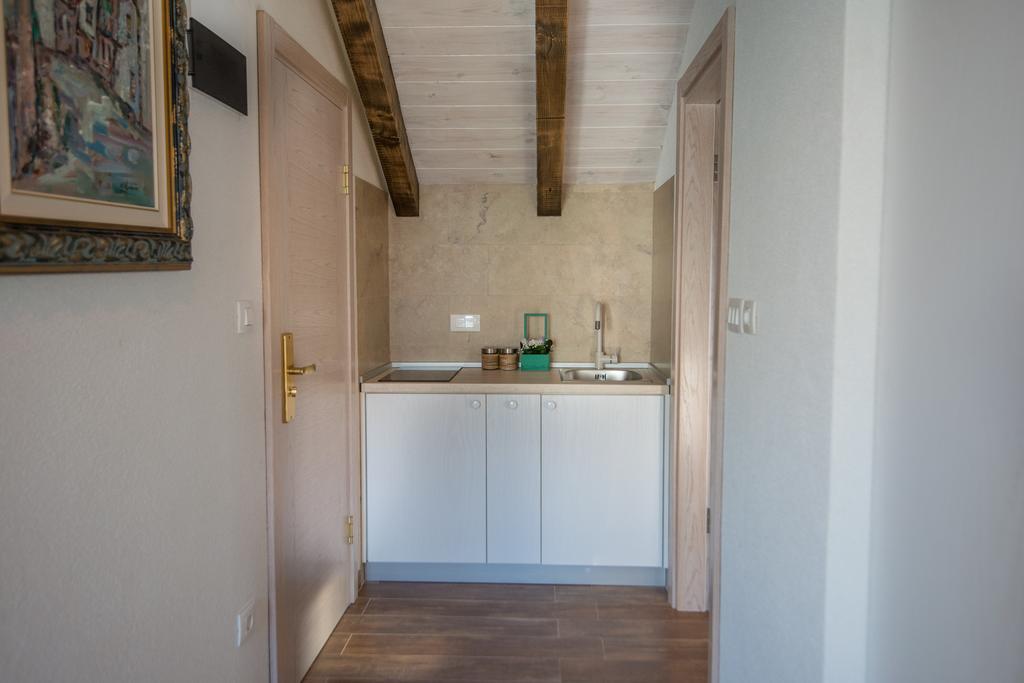 Apartments Marija Risan Rom bilde